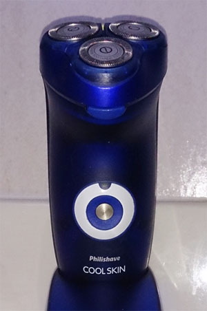 Resurrected from the past, the old shaver. Resurrected from
the past, the old shaver.