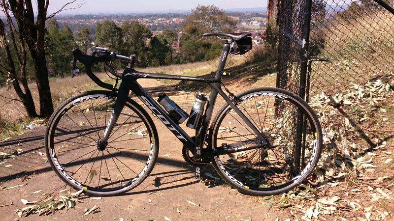 Scott Foil, back on 
the Mavic Cosmic wheels